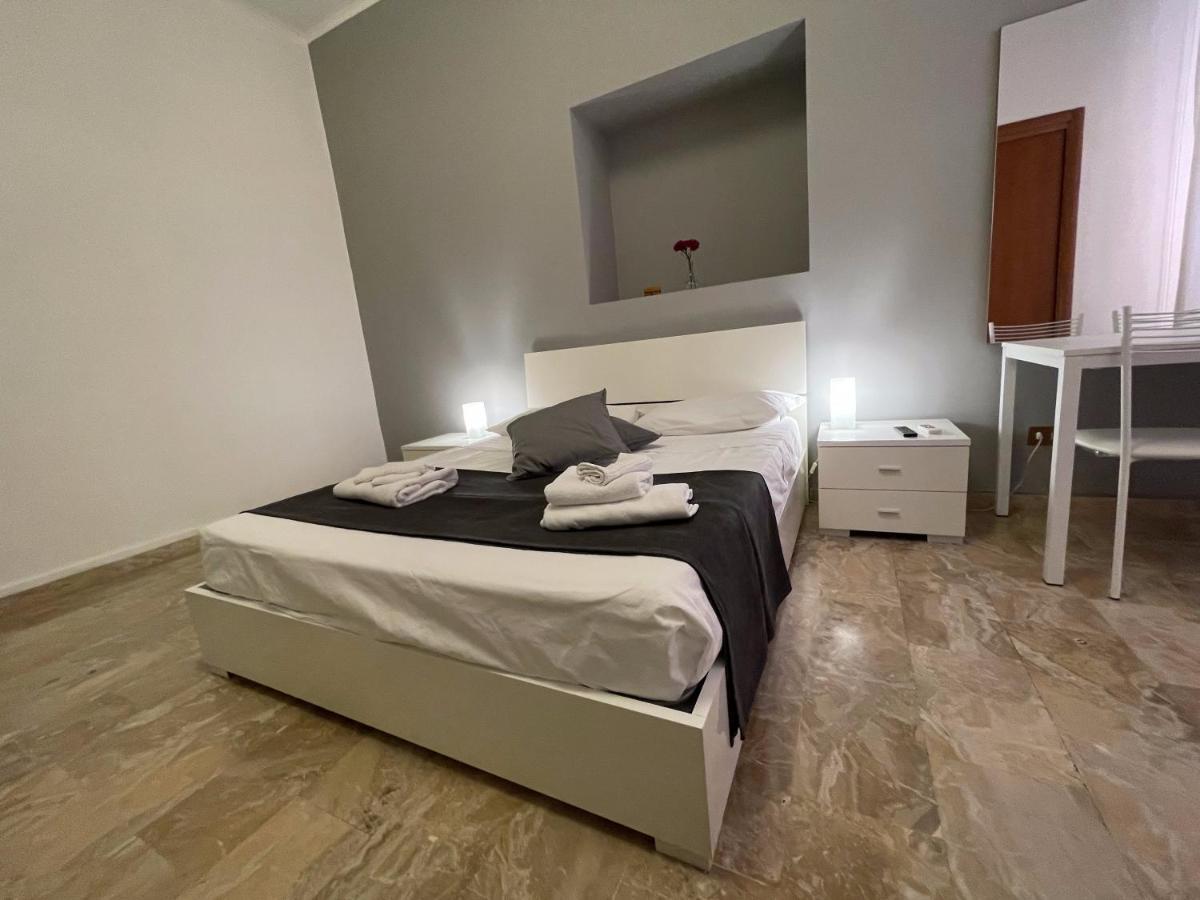 Hotel Sleepy Max Rom Exterior foto