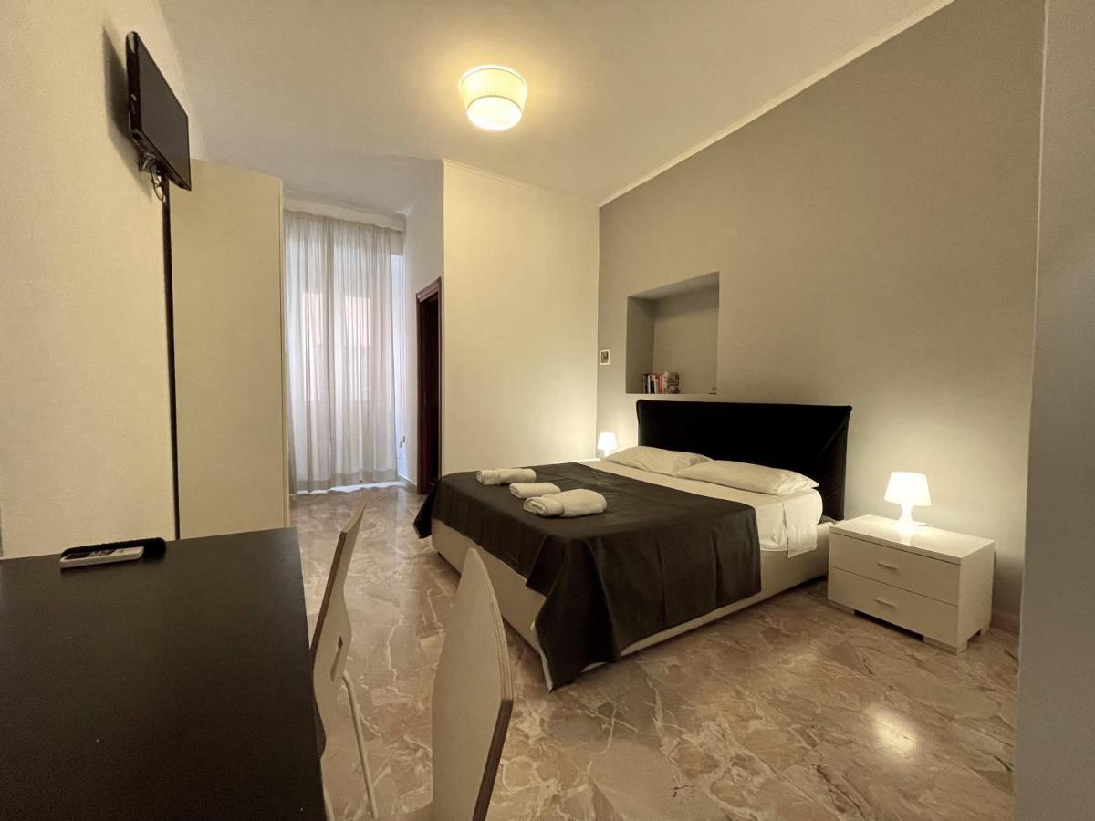 Hotel Sleepy Max Rom Exterior foto