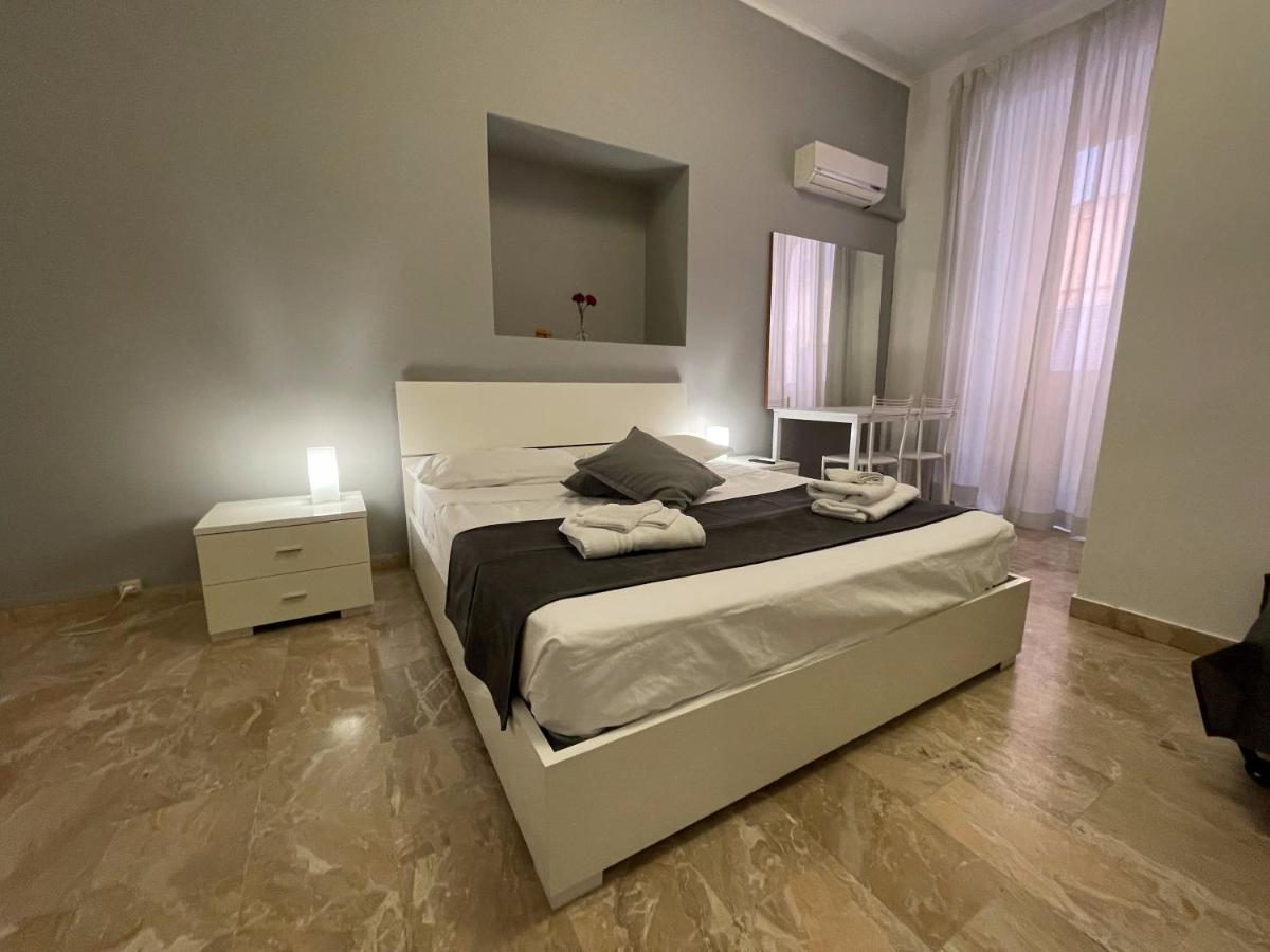Hotel Sleepy Max Rom Exterior foto