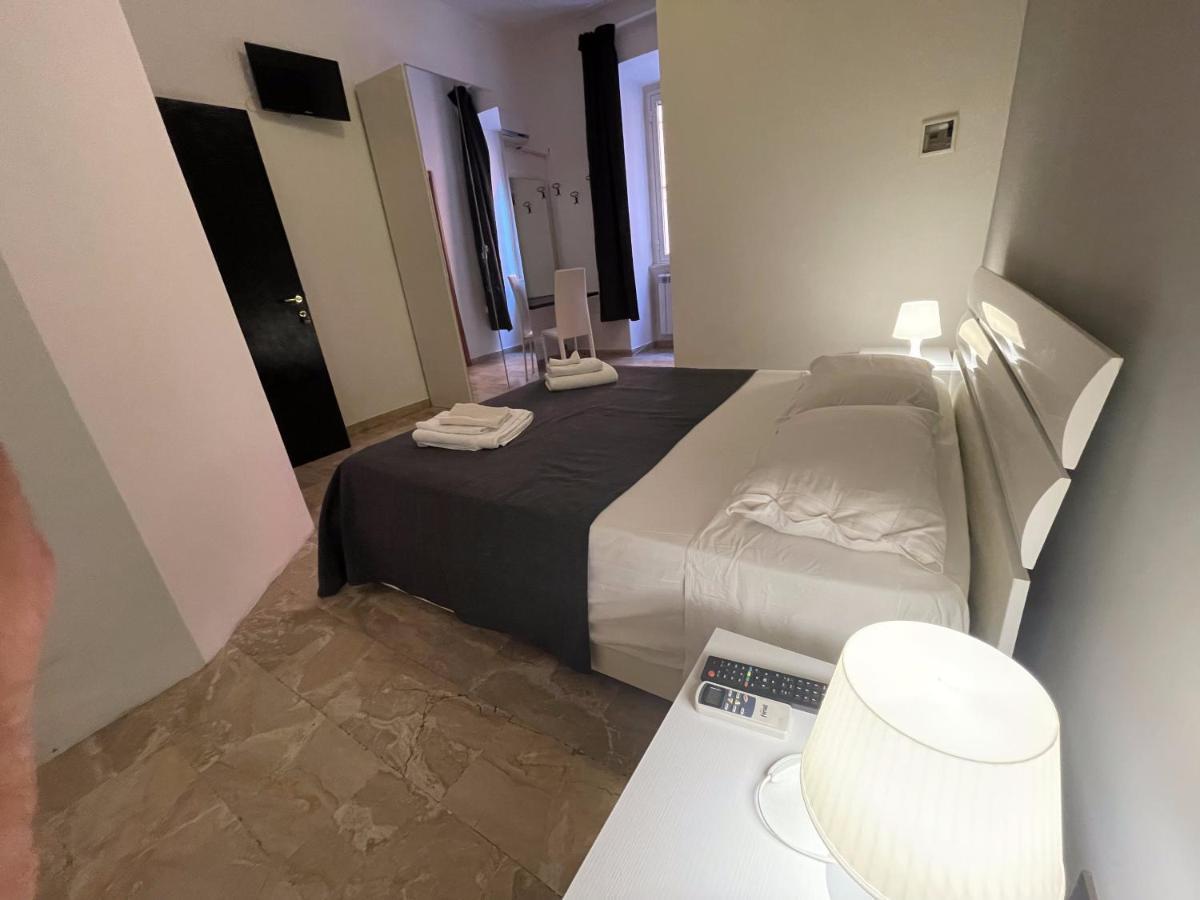 Hotel Sleepy Max Rom Exterior foto